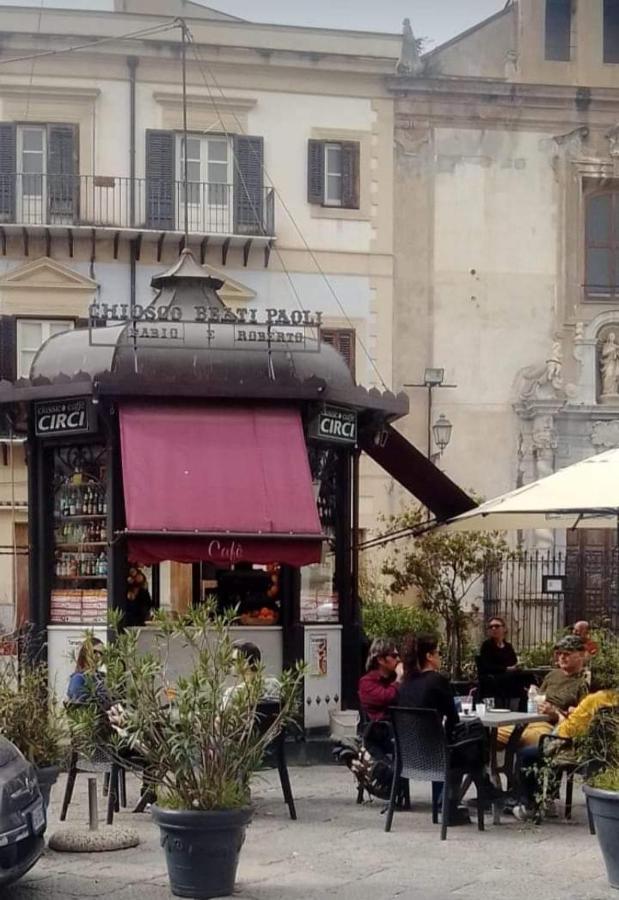 La Casetta Di Sharon Palermo Bagian luar foto